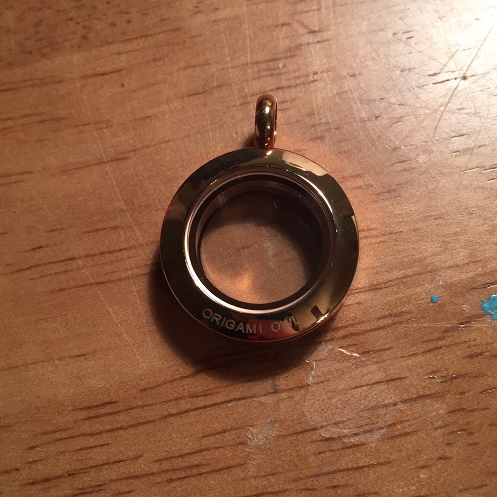 Origami Owl Rose Gold Mini Locket - Picture 2 of 4